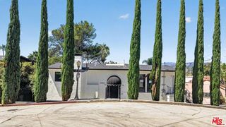 3950 Franklin Avenue, Los Angeles, CA 90027