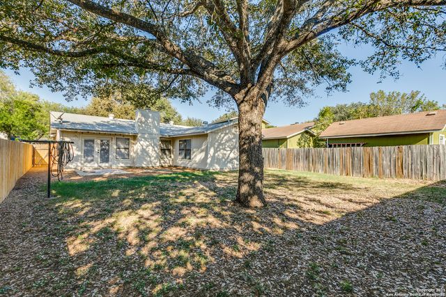 11090 Moonlit, San Antonio, TX 78249