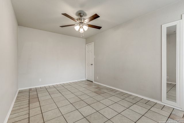 11090 Moonlit, San Antonio, TX 78249