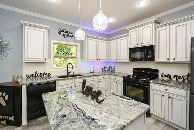 5256 Middleton Place, Acworth, GA 30101