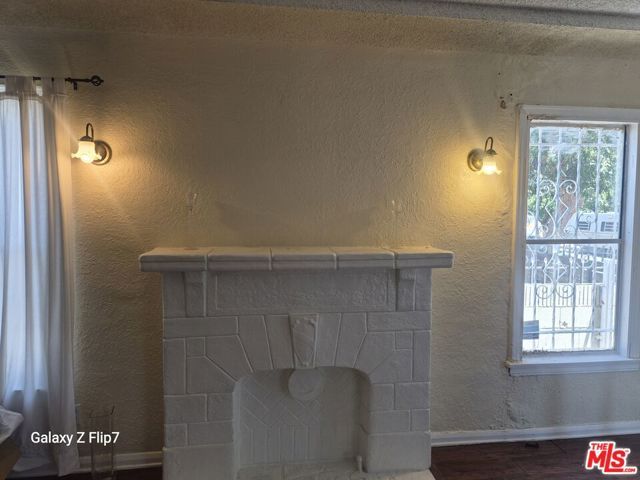 1241 W 43rd Street, Los Angeles, CA 90037