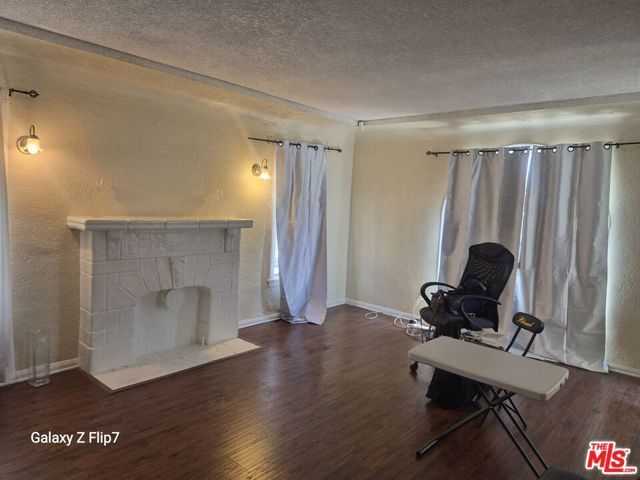 1241 W 43rd Street, Los Angeles, CA 90037