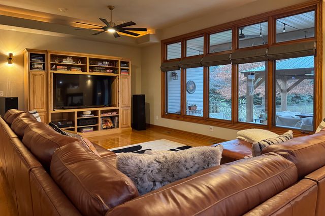 846 Wood Ridge Lane, Caledonia, IL 61011