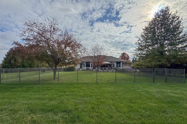 846 Wood Ridge Lane, Caledonia, IL 61011