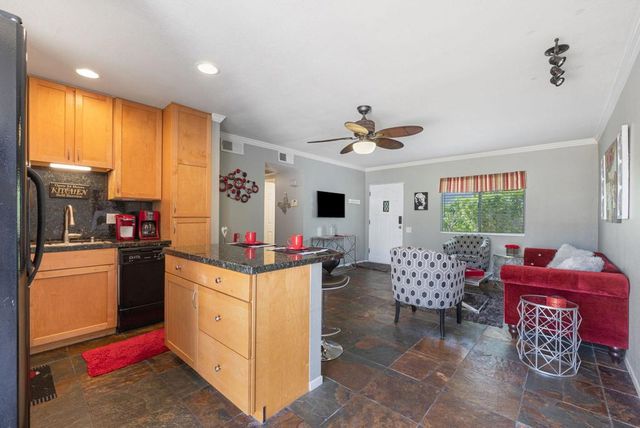 800 E Cottonwood Road 2, Palm Springs, CA 92262