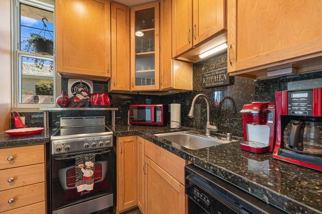 800 E Cottonwood Road 2, Palm Springs, CA 92262