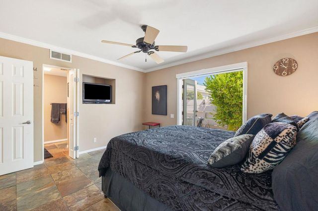 800 E Cottonwood Road 2, Palm Springs, CA 92262