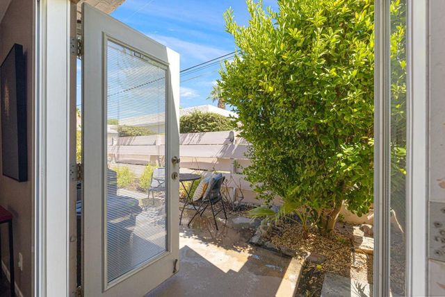 800 E Cottonwood Road 2, Palm Springs, CA 92262