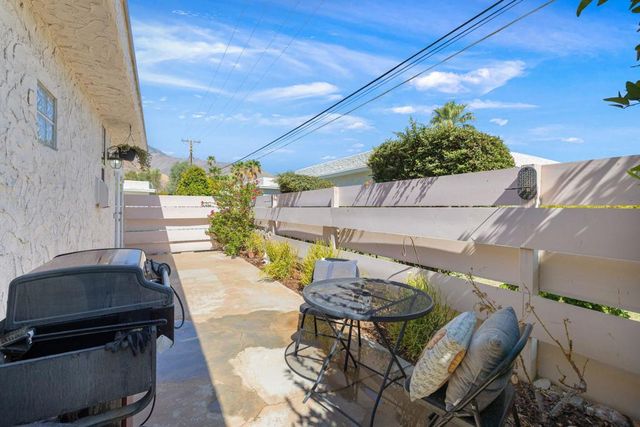 800 E Cottonwood Road 2, Palm Springs, CA 92262