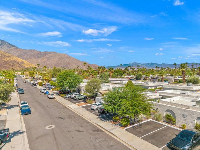 800 E Cottonwood Road 2, Palm Springs, CA 92262