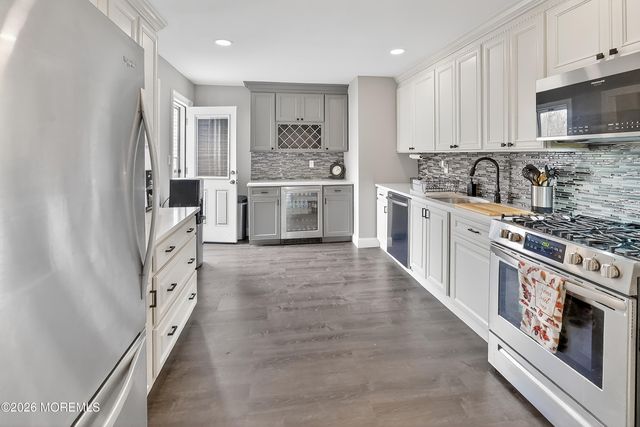 1 Walnut Drive, Howell, NJ 07731