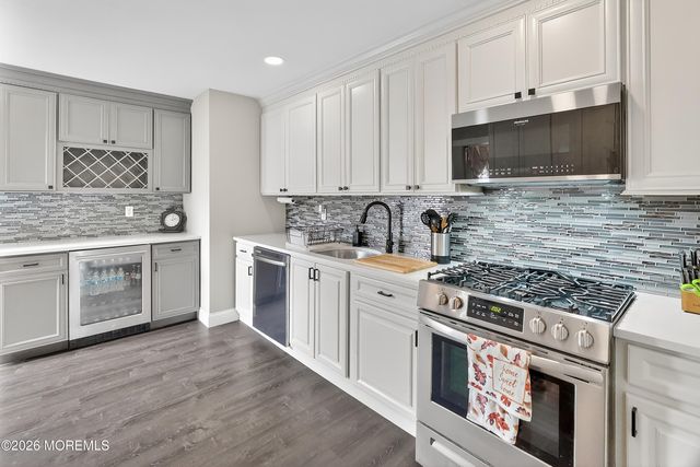 1 Walnut Drive, Howell, NJ 07731