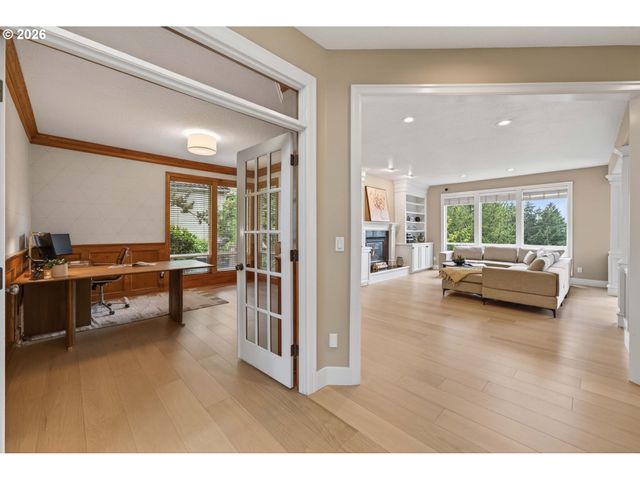 2140 FIRCREST Dr, West Linn, OR 97068