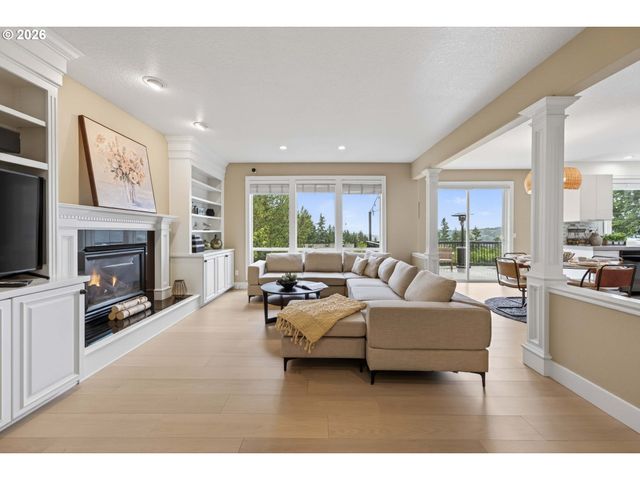 2140 FIRCREST Dr, West Linn, OR 97068