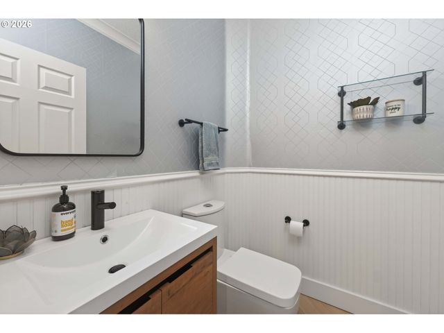 2140 FIRCREST Dr, West Linn, OR 97068