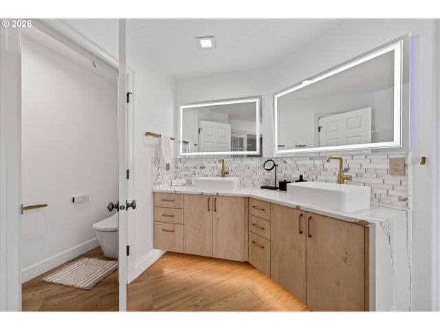 2140 FIRCREST Dr, West Linn, OR 97068