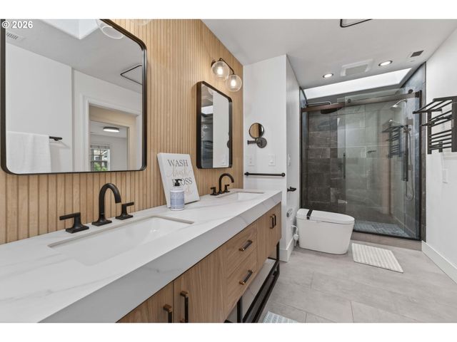 2140 FIRCREST Dr, West Linn, OR 97068