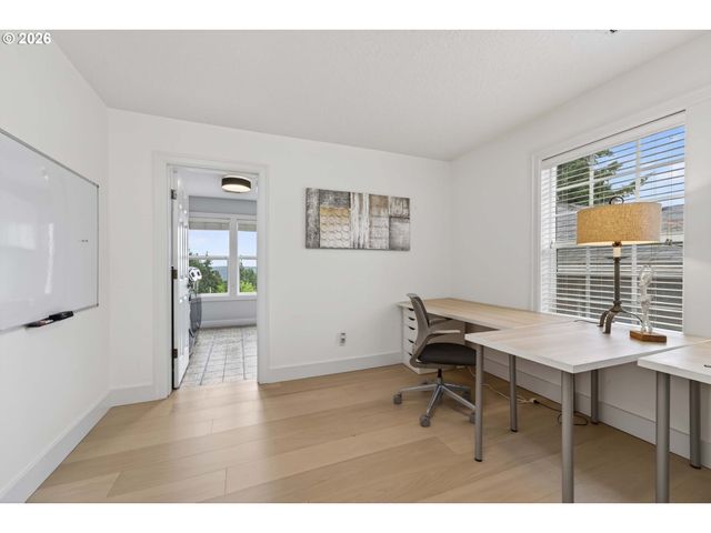 2140 FIRCREST Dr, West Linn, OR 97068