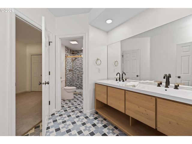 2140 FIRCREST Dr, West Linn, OR 97068