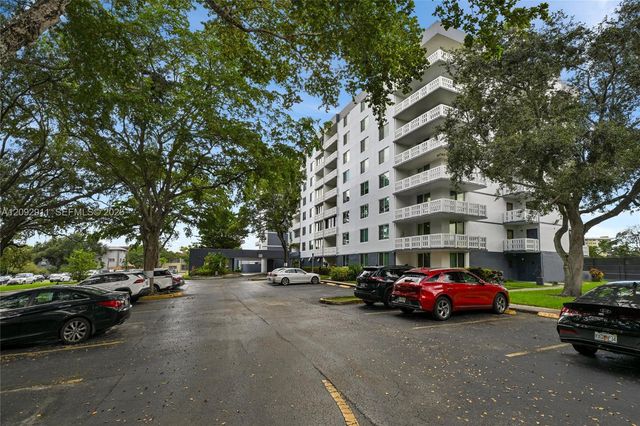 919 Hillcrest Drive 401, Hollywood, FL 33021