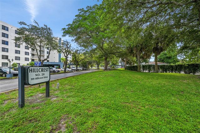 919 Hillcrest Drive 401, Hollywood, FL 33021