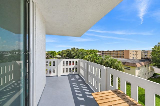 919 Hillcrest Drive 401, Hollywood, FL 33021