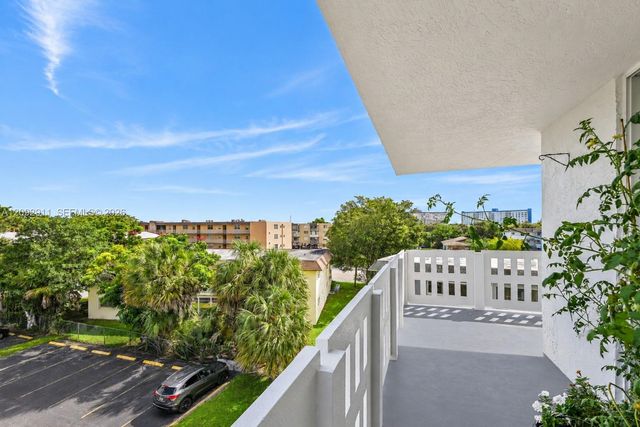 919 Hillcrest Drive 401, Hollywood, FL 33021