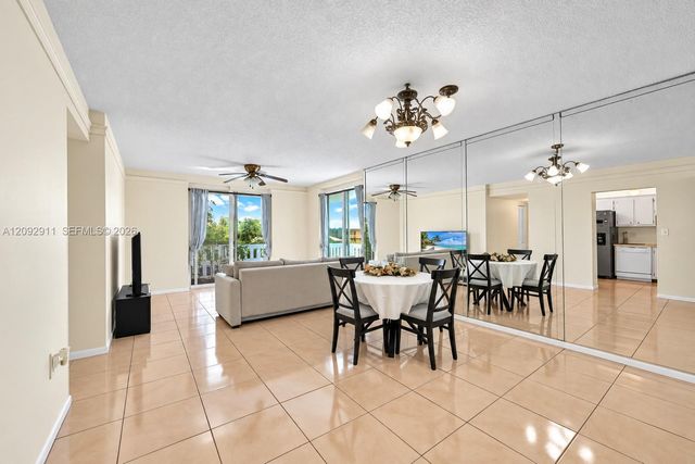 919 Hillcrest Drive 401, Hollywood, FL 33021