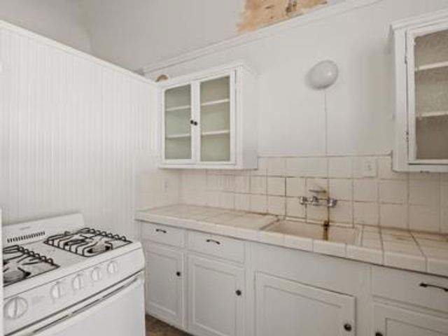 348352 Jayne, Oakland, CA 94610