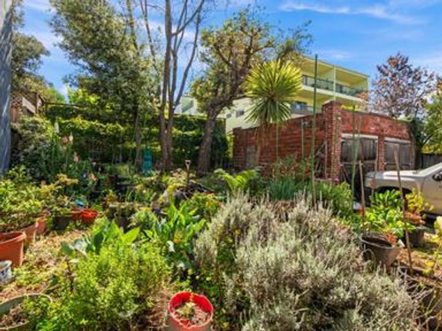 348352 Jayne, Oakland, CA 94610