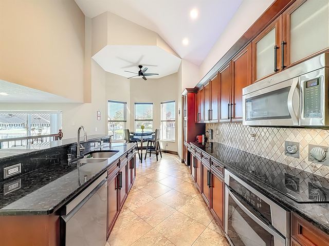 11162 SW Wyndham Way, Port St. Lucie, FL 34987