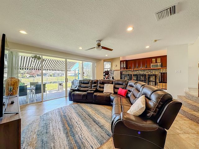 11162 SW Wyndham Way, Port St. Lucie, FL 34987