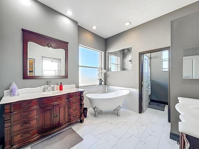 11162 SW Wyndham Way, Port St. Lucie, FL 34987