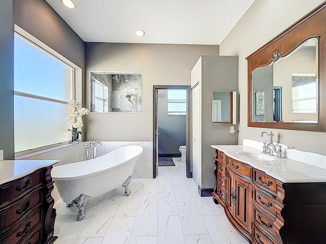 11162 SW Wyndham Way, Port St. Lucie, FL 34987