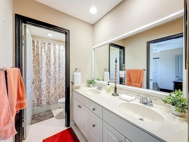 11162 SW Wyndham Way, Port St. Lucie, FL 34987