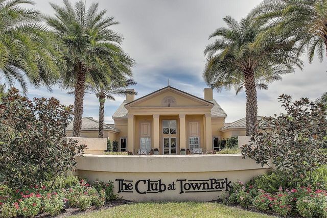 11162 SW Wyndham Way, Port St. Lucie, FL 34987