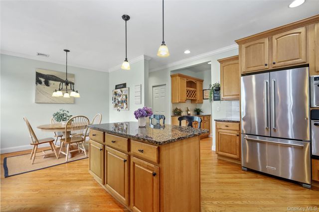 20 Parkview Circle, Carmel, NY 10512