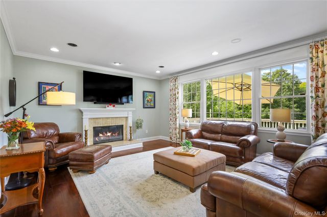 20 Parkview Circle, Carmel, NY 10512