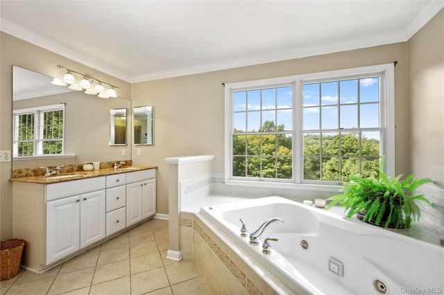 20 Parkview Circle, Carmel, NY 10512