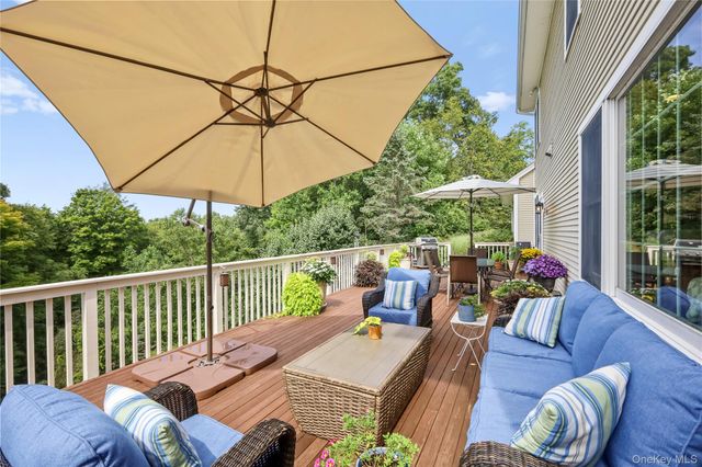20 Parkview Circle, Carmel, NY 10512