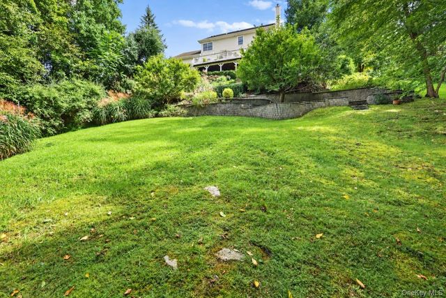 20 Parkview Circle, Carmel, NY 10512