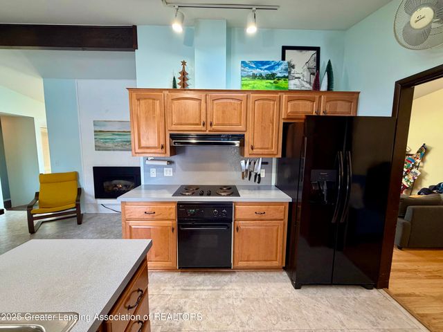 1923 Gay Lane, Lansing, MI 48912