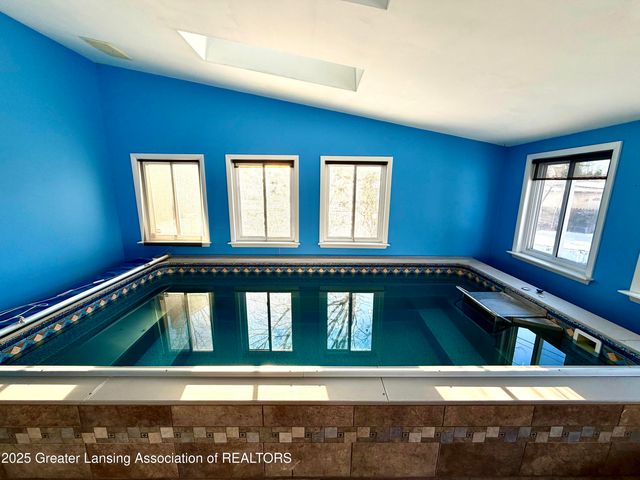 1923 Gay Lane, Lansing, MI 48912