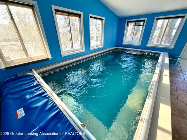 1923 Gay Lane, Lansing, MI 48912