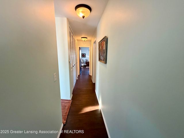 1923 Gay Lane, Lansing, MI 48912