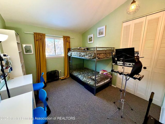 1923 Gay Lane, Lansing, MI 48912