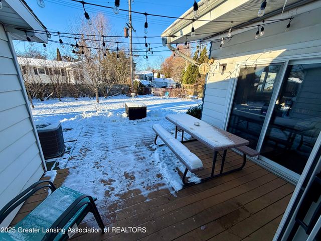 1923 Gay Lane, Lansing, MI 48912