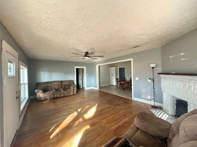 408 W Elder Street, Colmesneil, TX 75938