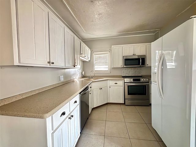 408 W Elder Street, Colmesneil, TX 75938