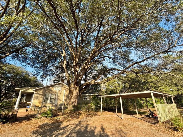 408 W Elder Street, Colmesneil, TX 75938